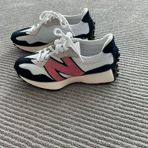 New Balance White and Pink Athletic Shoes-never worn